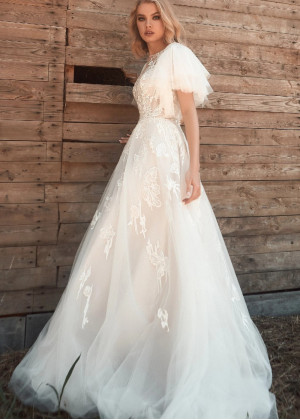 Flutter Sleeves Ivory Lace Tulle Garden Wedding Dress